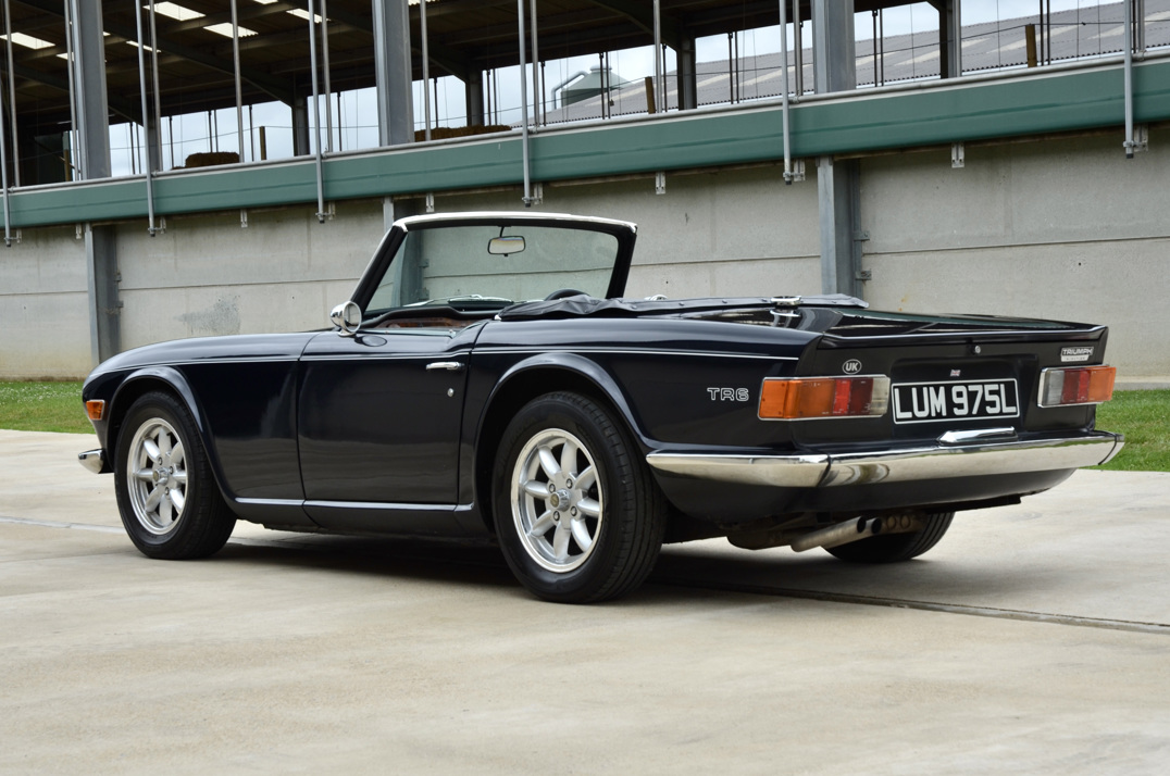 Triumph TR-6. gallery image 10