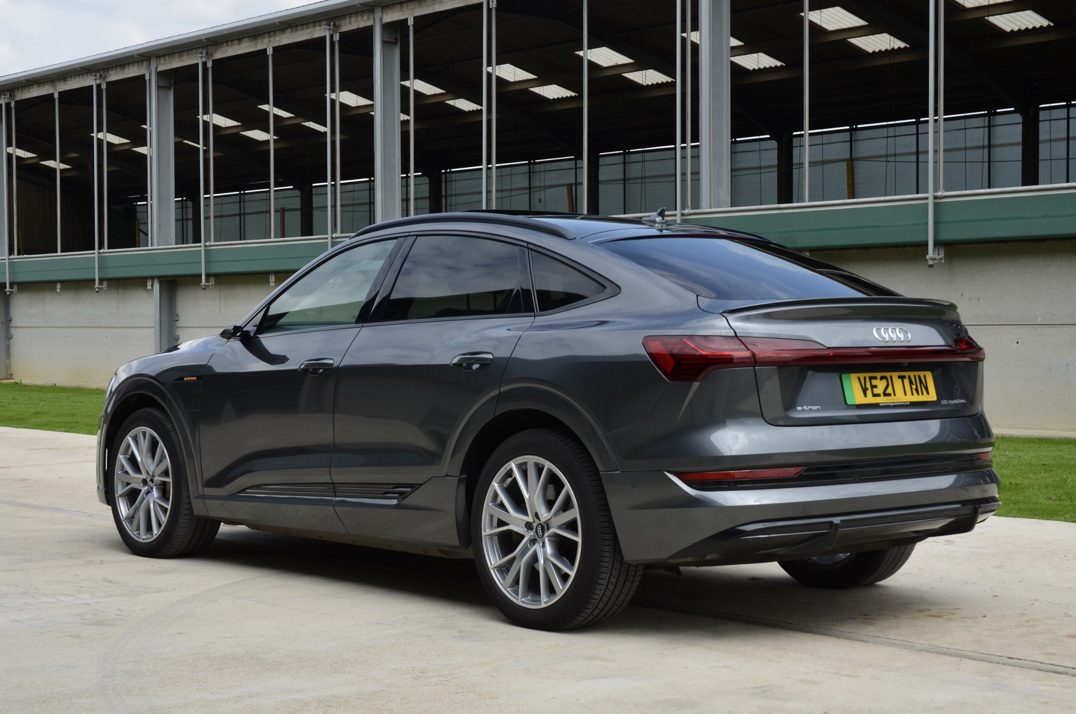 Audi E - Tron Launch Edition 55 Quattro 300Kw. gallery image 8