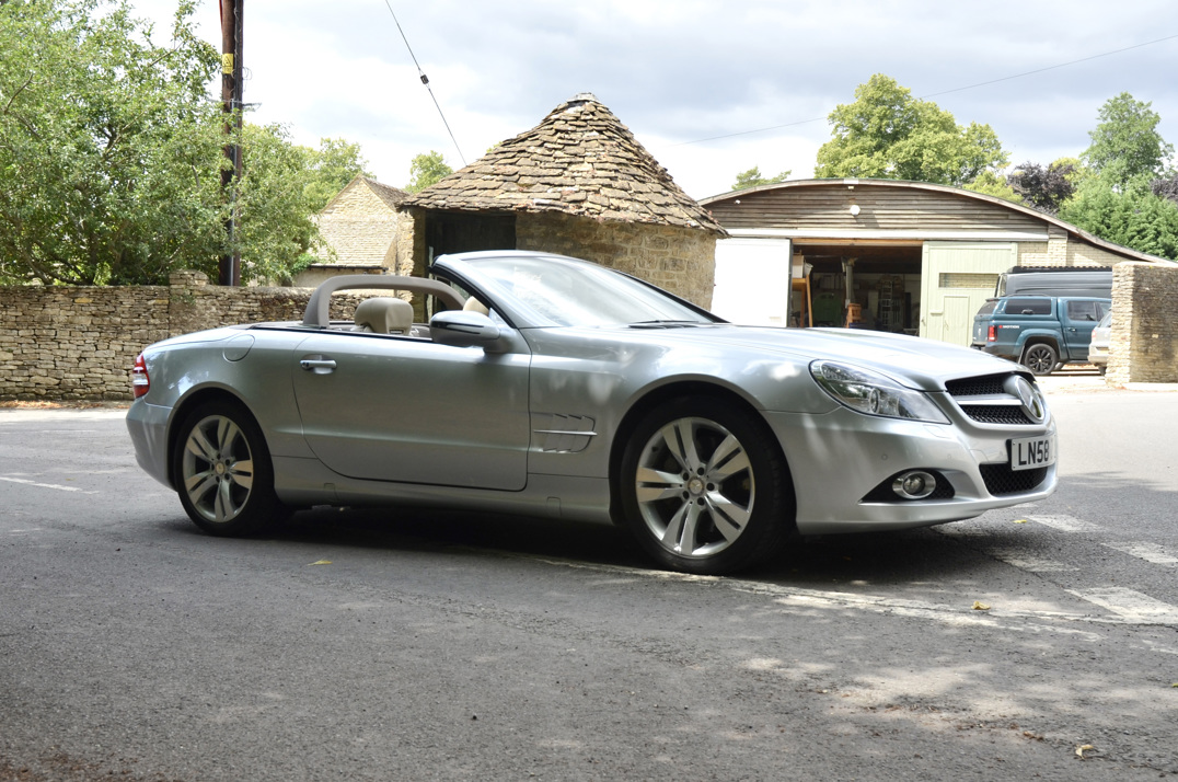 Mercedes SL 500 5.5 Auto gallery image 9