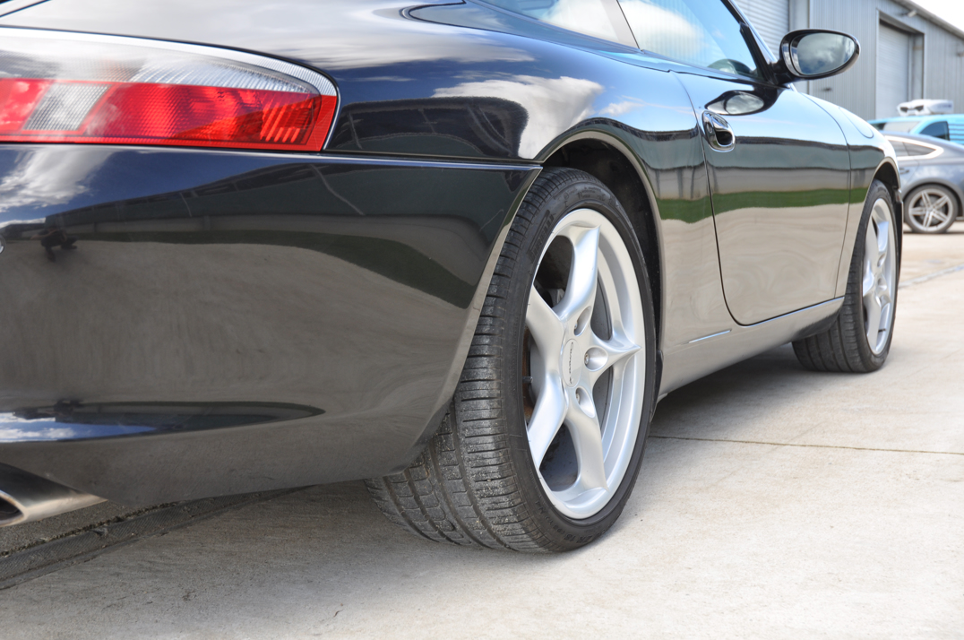 Porsche 911 996 Carrera 4 gallery image 15