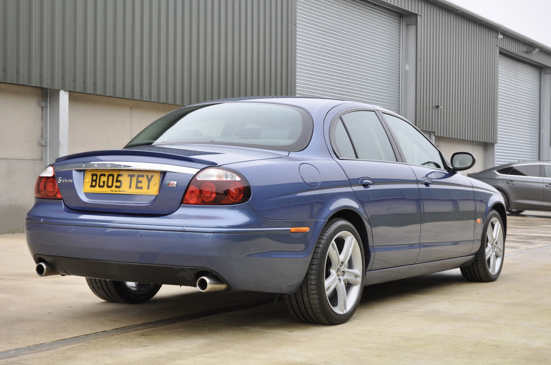 Jaguar S Type R gallery image 6