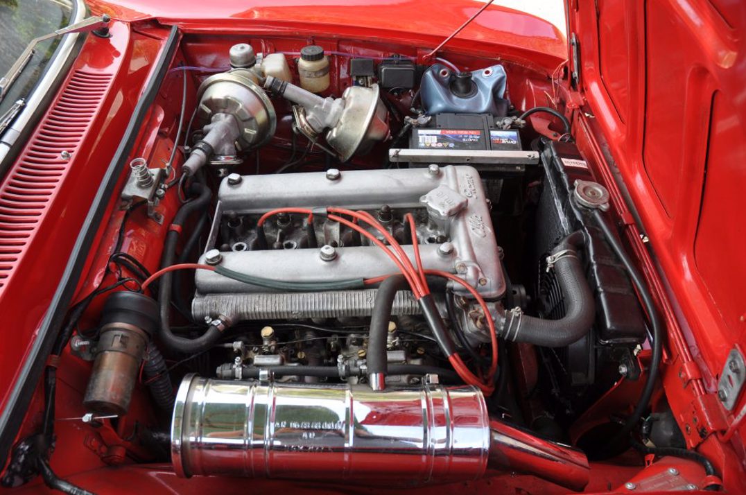 Alfa Romeo 2000 GTV Coupe gallery image 25