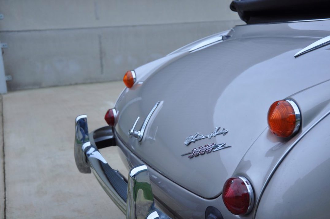 Austin Healey 3000 MIII BJ8 Convertible gallery image 23