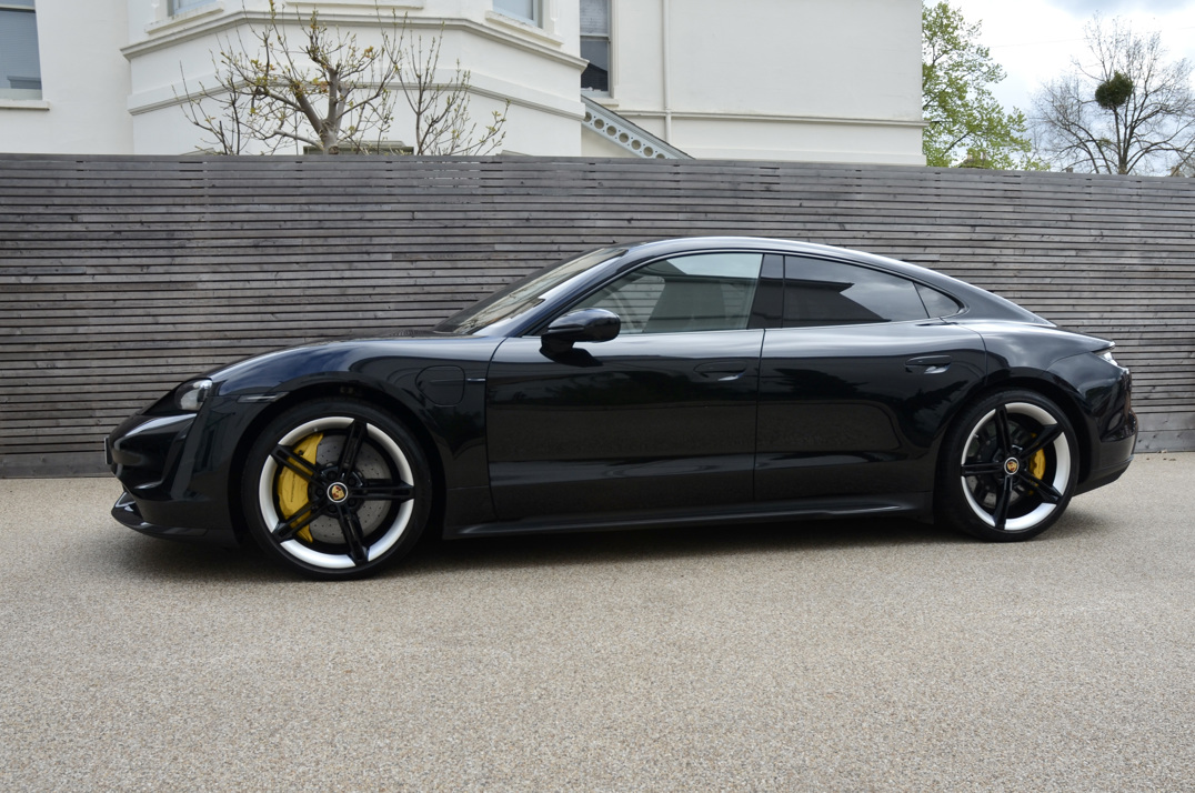 Porsche Taycan Turbo S gallery image 12