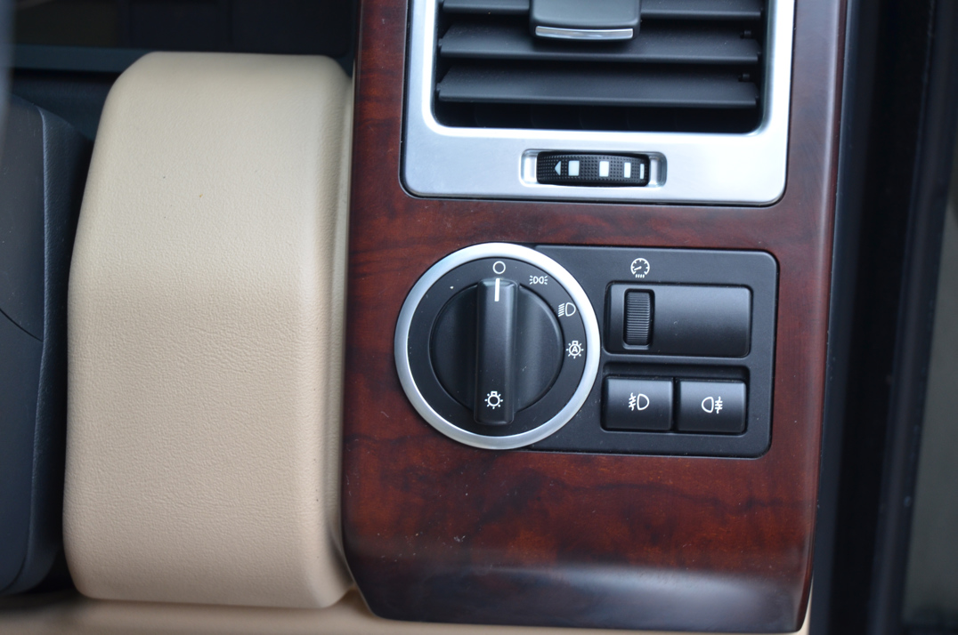 Land Rover Range Rover Vogue TDV8 gallery image 43