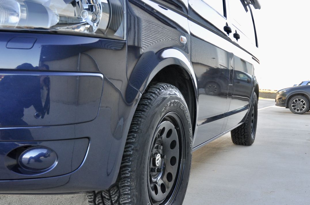 Volkswagen T5 4 Motion Kombi / Camper gallery image 9