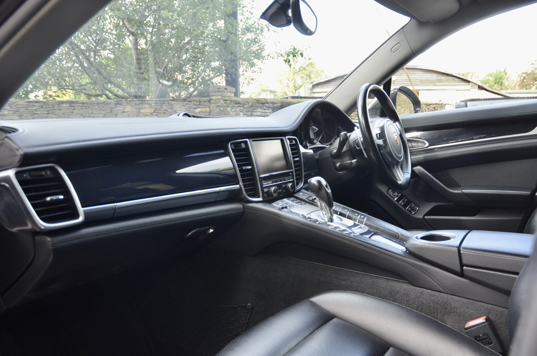Porsche Panamera 4S - 3.0 V6 4S Hatchback 5dr Petrol PDK 4WD Euro 5 (420 ps) gallery image 40