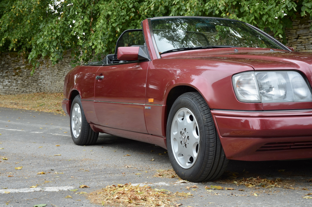 Mercedes E220 Cabriolet Sport Line gallery image 20