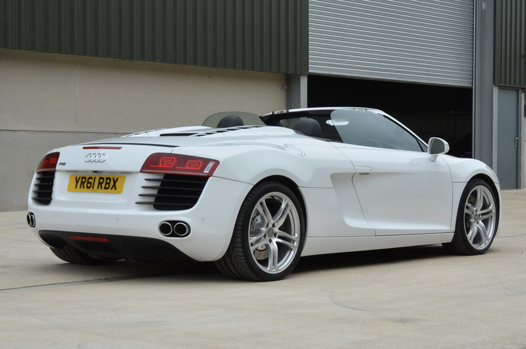 Audi R8 Spyder V8 Manul . gallery image 8