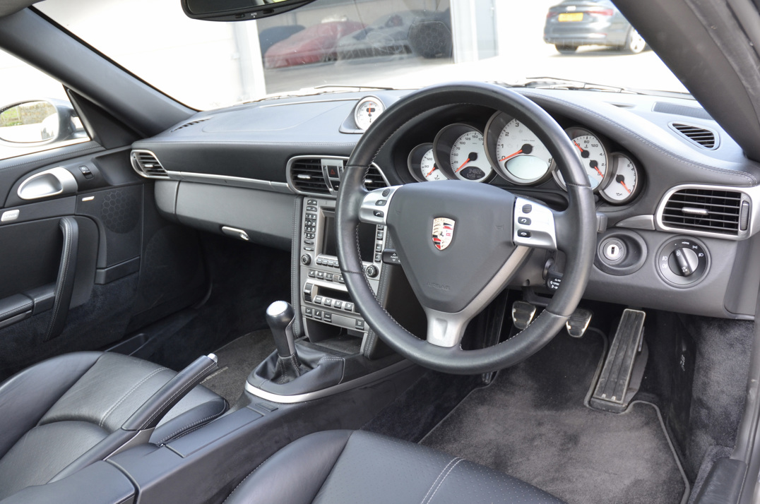 Porsche 911 Targa 4s gallery image 31