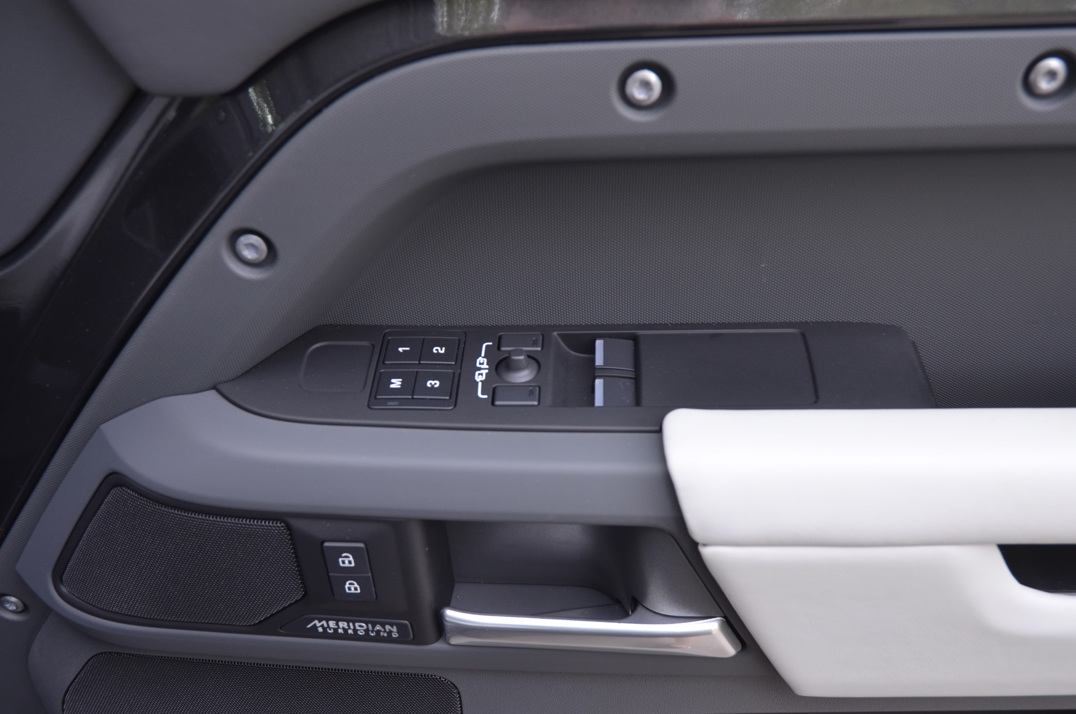 Land Rover Defender 90 X Dynamic HSE 3.0D 350 MHEV gallery image 47