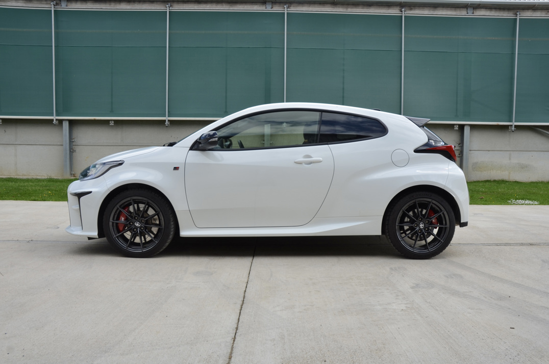 Toyota GR Yaris Circuit 4WD - Manual gallery image 10