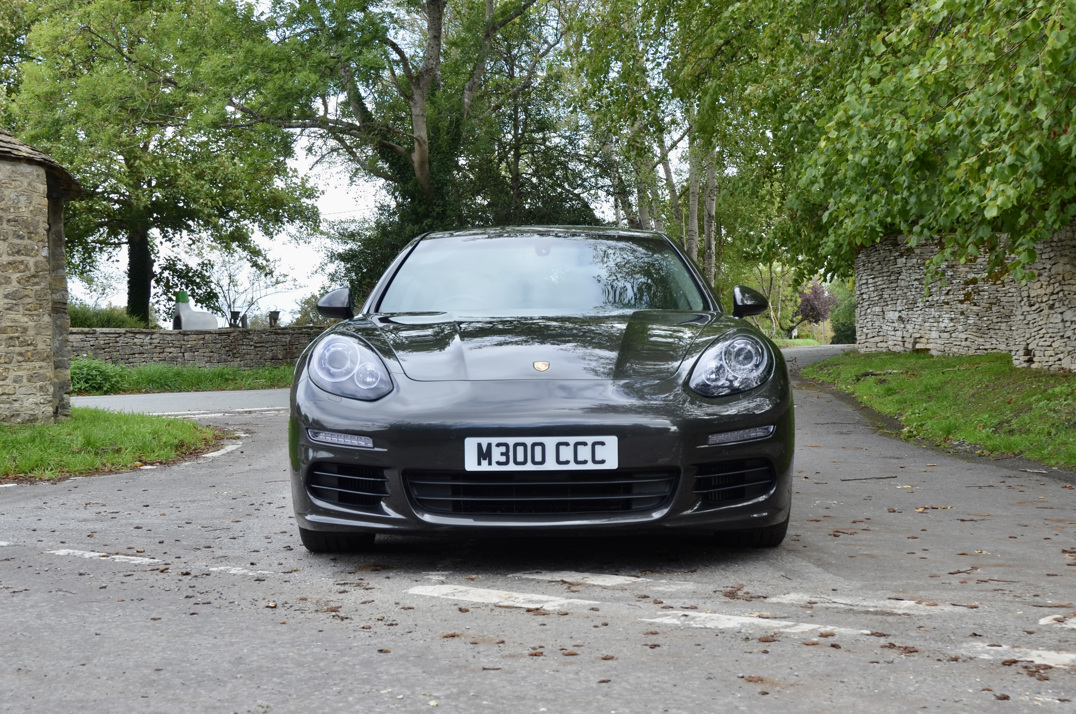 Porsche Panamera 4S - 3.0 V6 4S Hatchback 5dr Petrol PDK 4WD Euro 5 (420 ps) gallery image 3