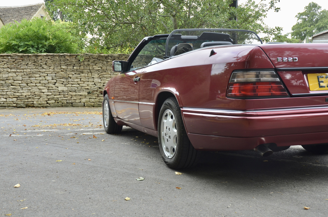 Mercedes E220 Cabriolet Sport Line gallery image 12