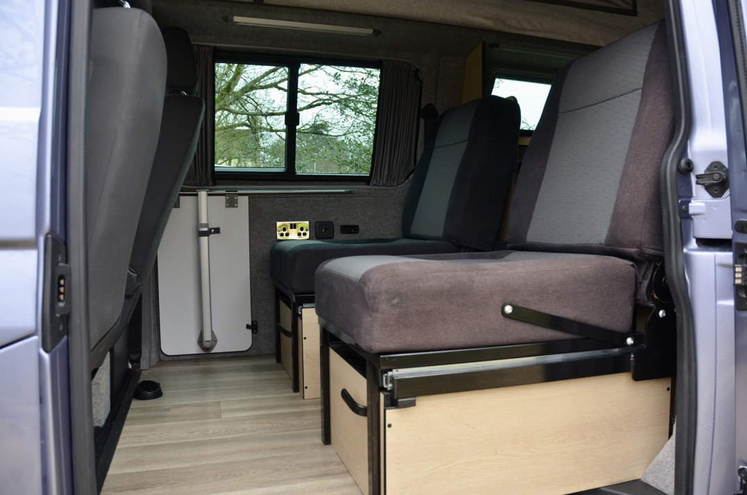 Volkswagen T30 180 4 Motion Danbury Camper. gallery image 28