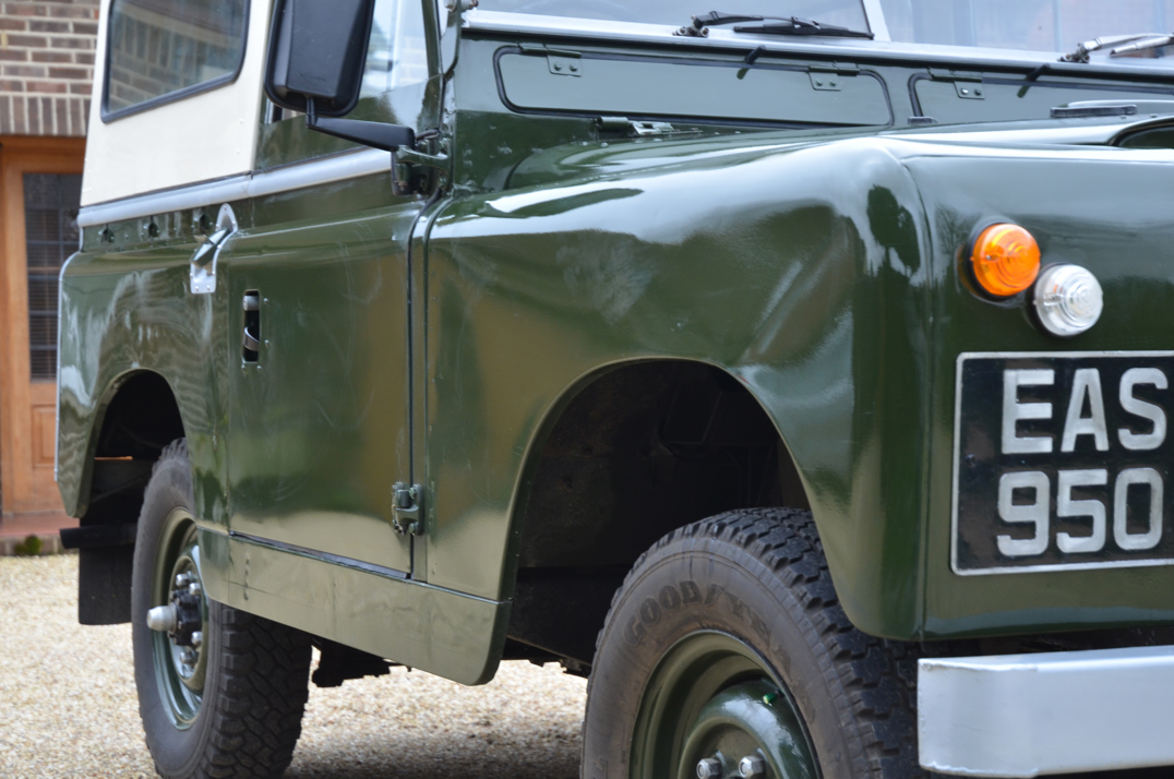 Land Rover Series II gallery image 17