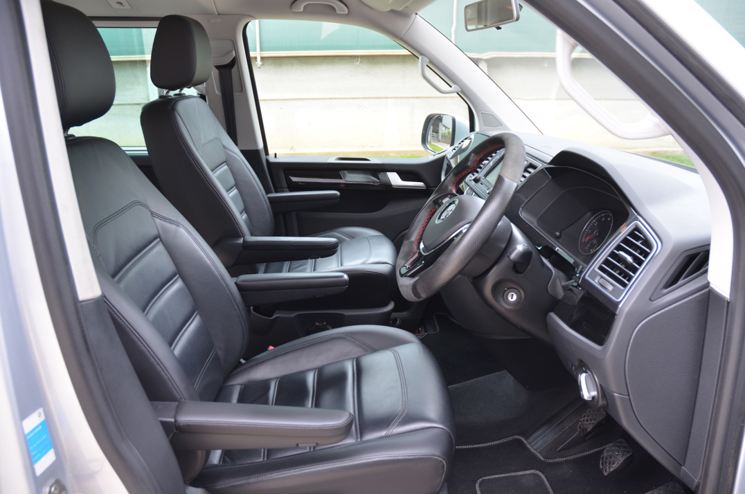 Volkswagen T-6 Transporter 2.0Ltr Caravelle SE TSI BMT Sport Line. gallery image 30