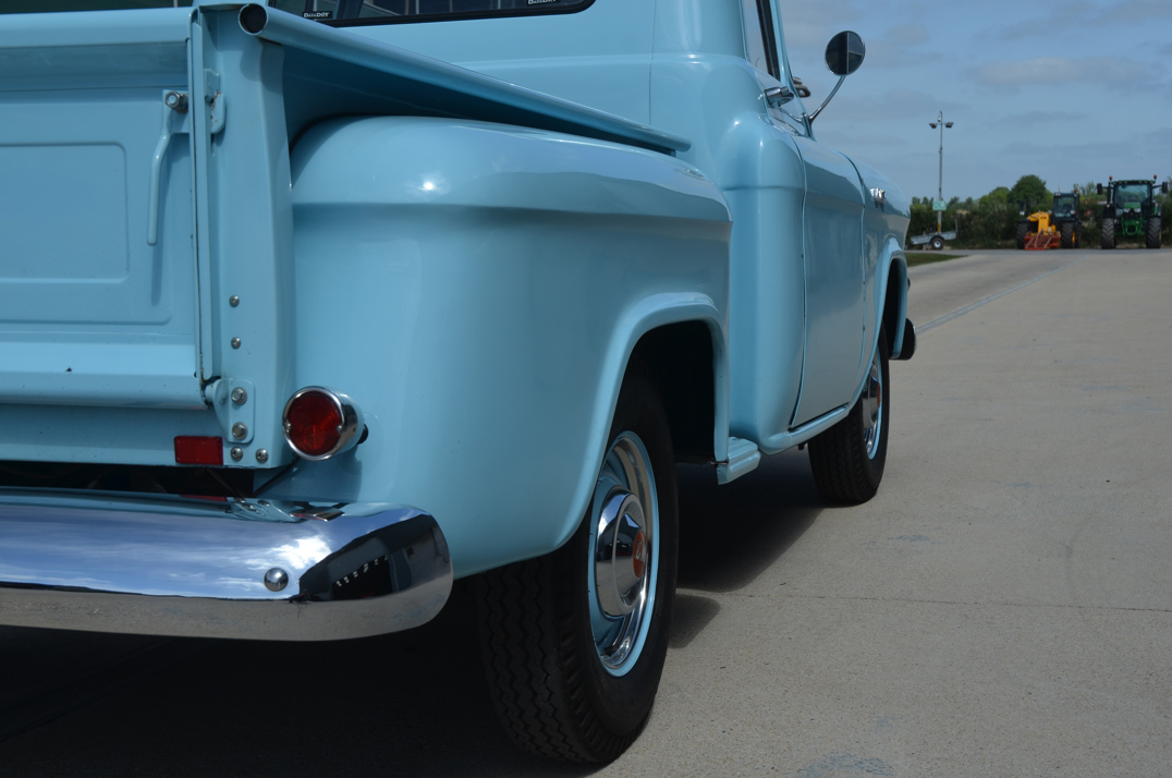 Chevrolet GMC 100 PICK UP - 1957 gallery image 14