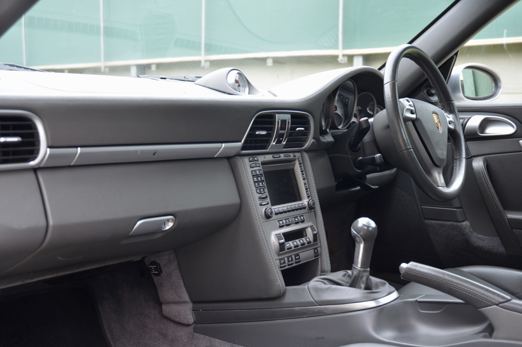 Porsche 911 Carrera S Manual gallery image 27