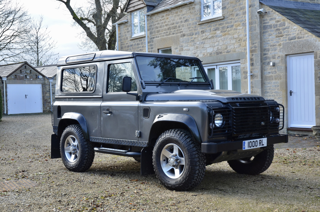 Land Rover Defender XS Landmark Edition 2.2 TDCI gallery image 4