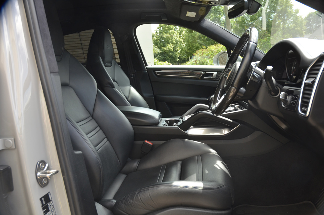 Porsche Cayenne Turbo Coupe gallery image 30