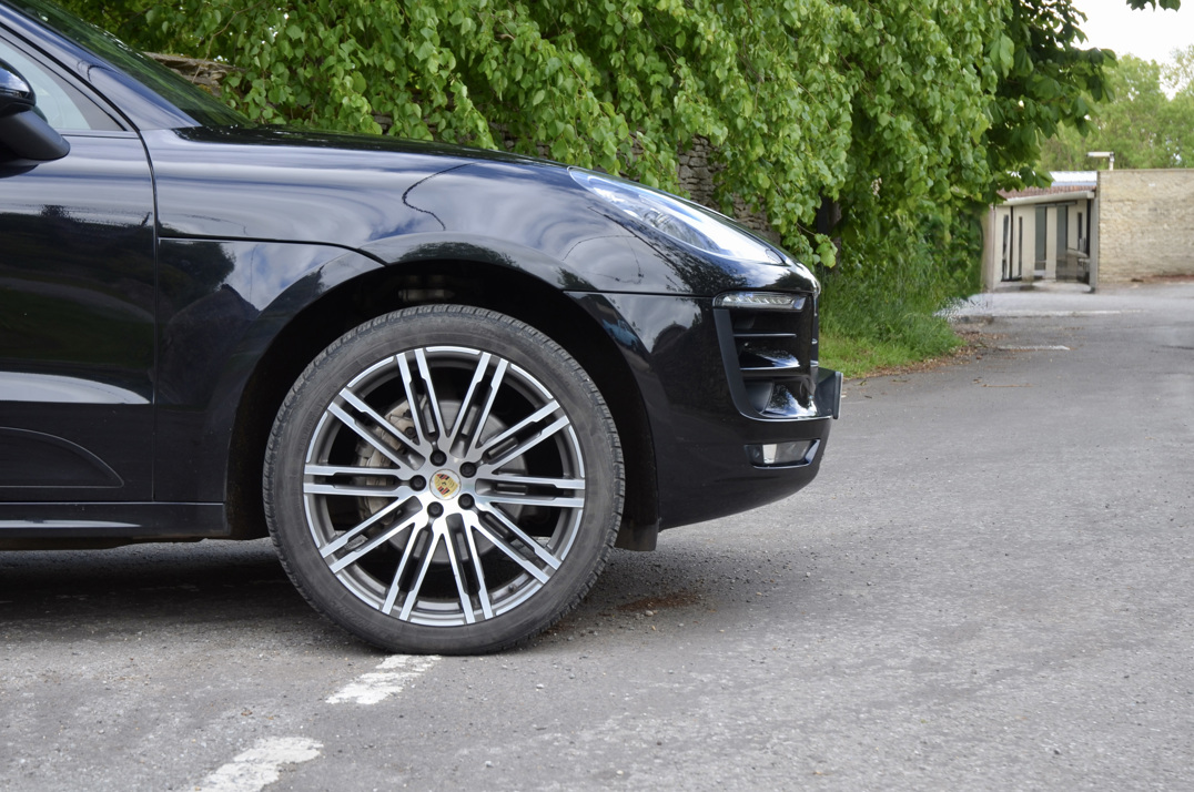 Porsche Macan 3.0 S PDK. 17K In optional extras FP+PSSH gallery image 18