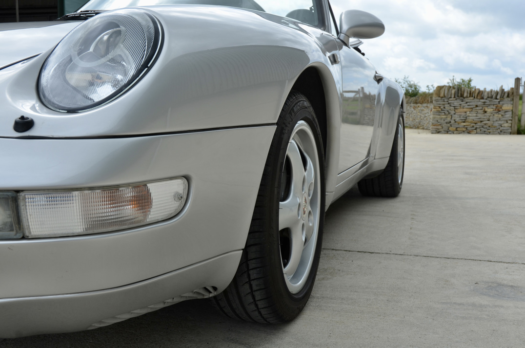 Porsche 993 Carrera  Cabriolet gallery image 16