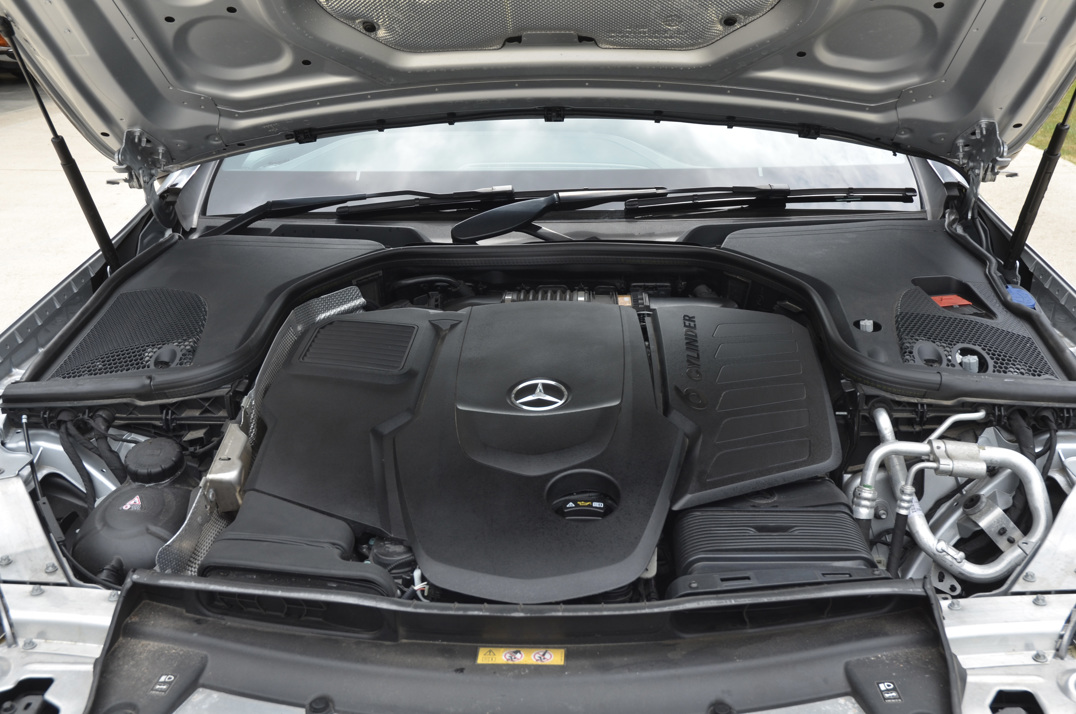 Mercedes Benz E400D AMG Line Premium plus D-4M Coupe. Px Welcome gallery image 54