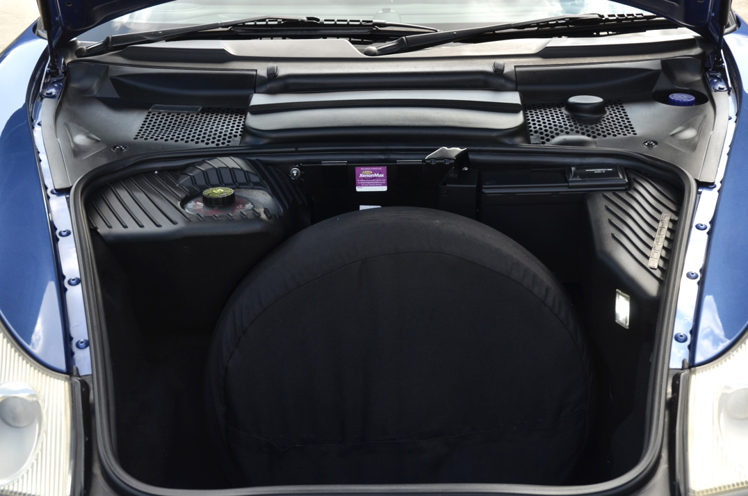 Porsche 911-996 Carrera Manual .. gallery image 40