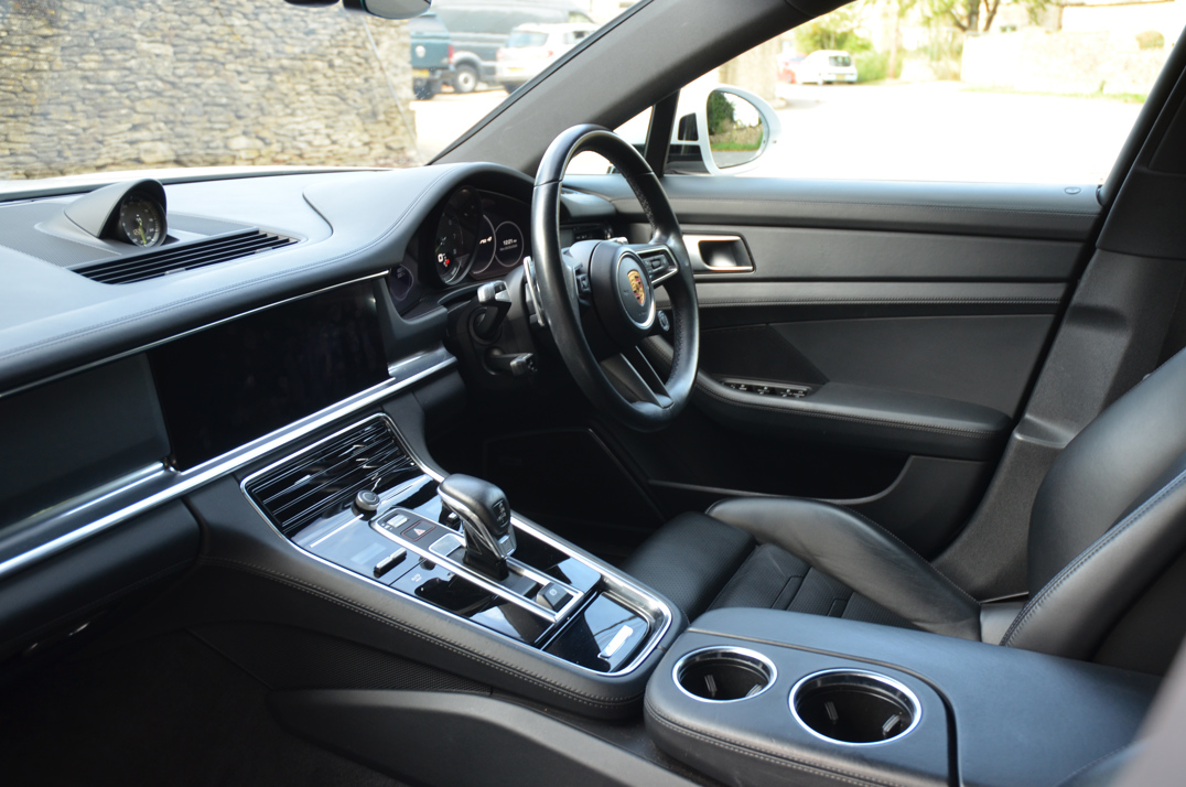 Porsche Panamera 2.9 V6 E-Hybrid 17.9KW Gen 2.2 gallery image 34