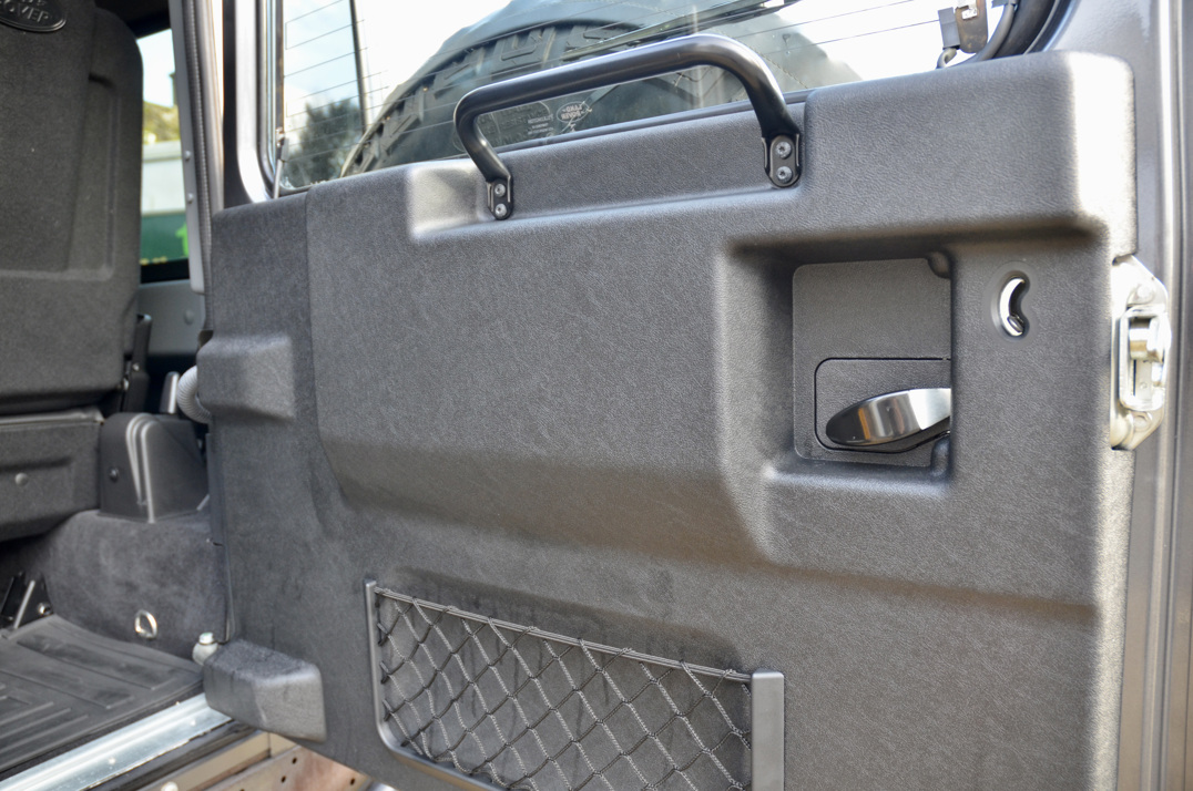 Land Rover Defender XS Landmark Edition 2.2 TDCI gallery image 34