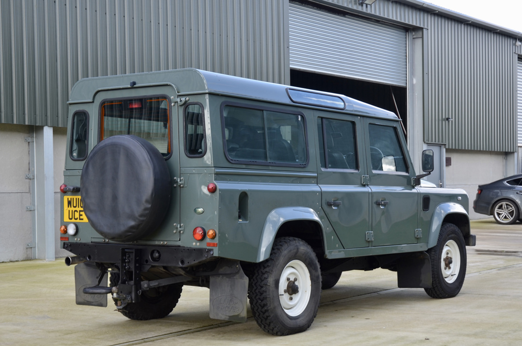 Land Rover Defender 110 County TD 7 Seater Estate gallery image 6