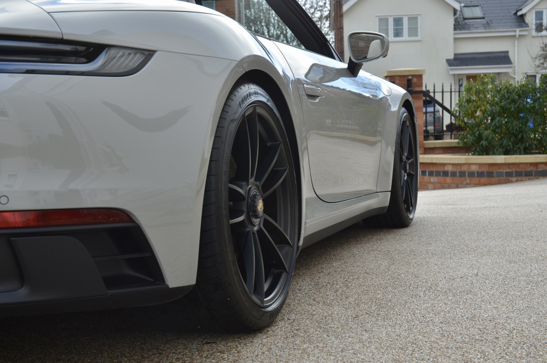 Porsche 911 Carrera 4 GTS Cabriolet gallery image 14