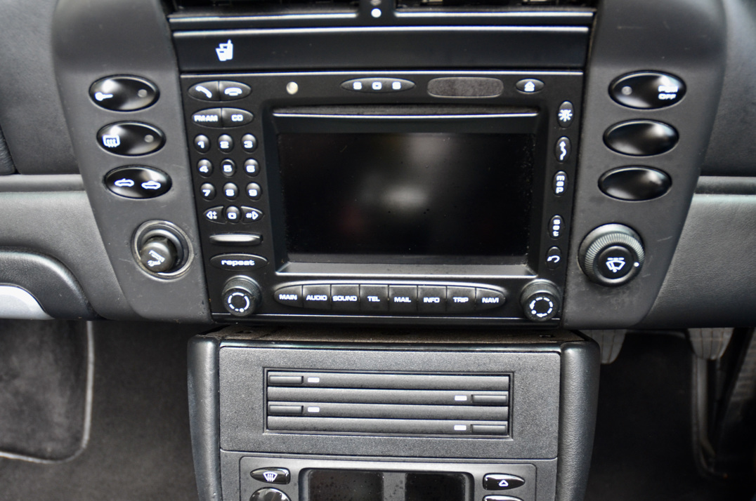 Porsche 911 996 Carrera 4 Cabriolet. gallery image 34