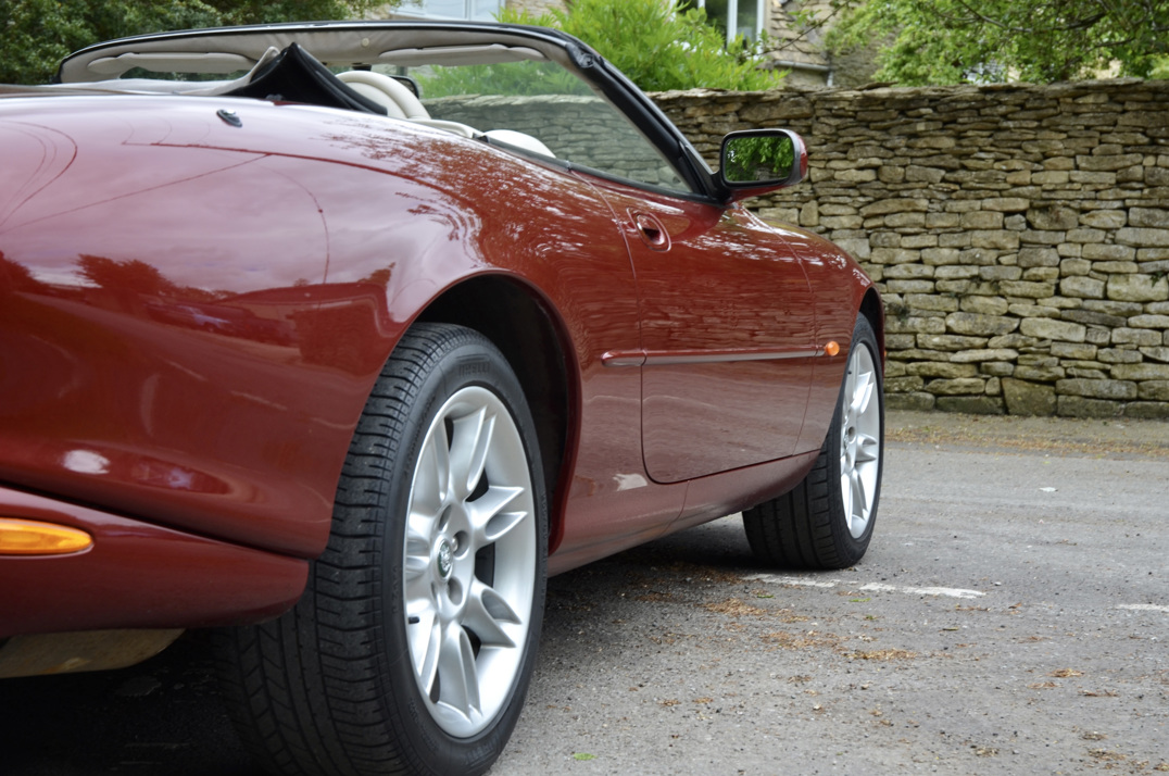 Jaguar XK8 Cabriolet. Just 30,000 Miles. Superb gallery image 19
