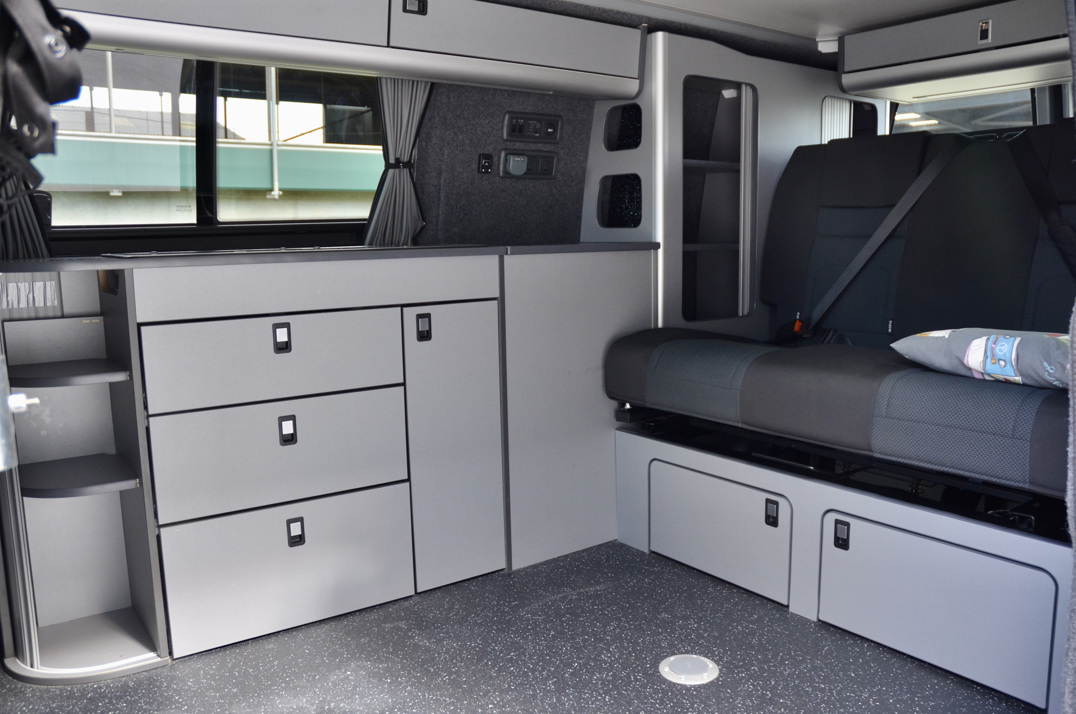 Volkswagen T30 LWB Camper 2016 gallery image 31