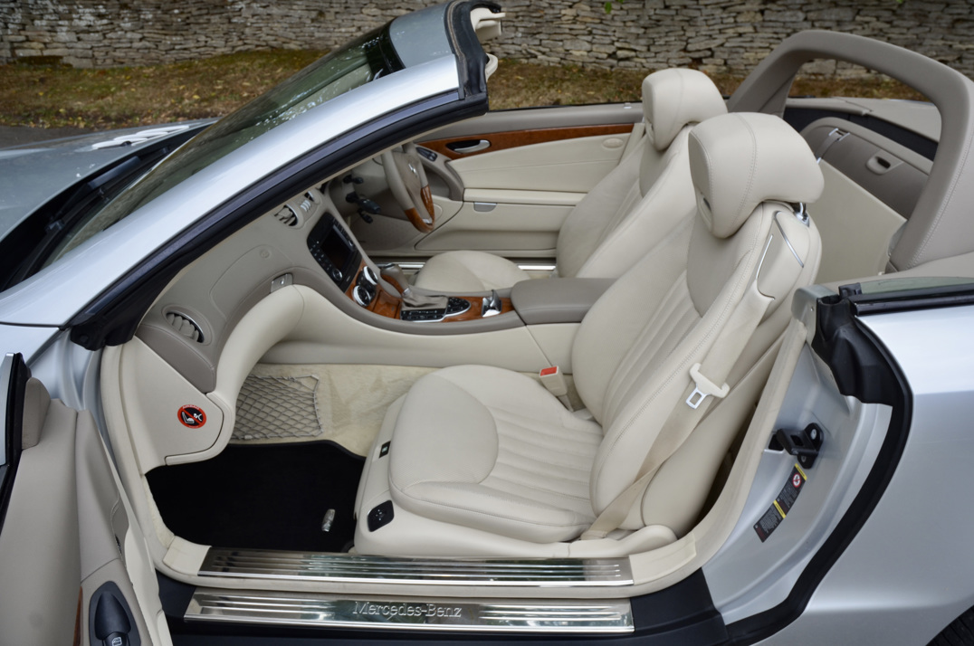 Mercedes SL 500 5.5 Auto gallery image 40