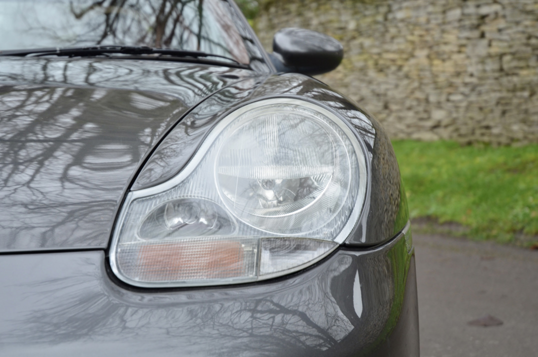 Porsche 911 Carrera with factory Aero kit. gallery image 23