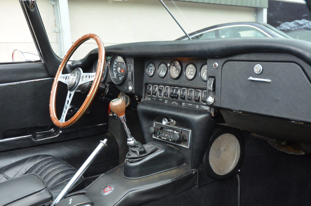 Jaguar E Type 4.2 Roadster Series 1.5 gallery image 40