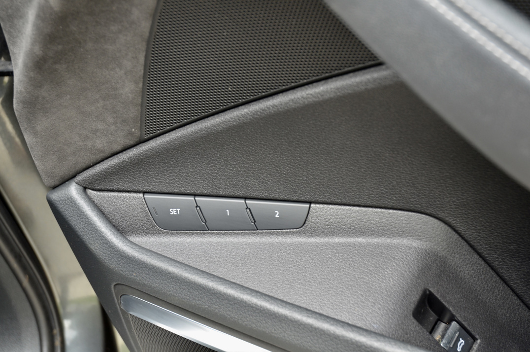 Audi E - Tron Launch Edition 55 Quattro 300Kw. gallery image 36