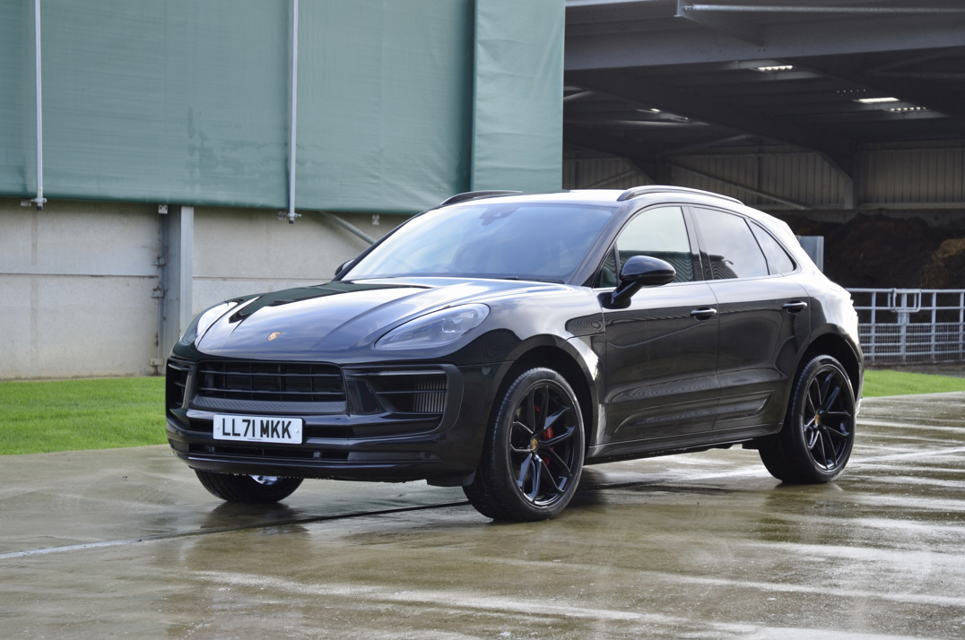 Porsche Macan S 2.9 V6 Turbo gallery image 1