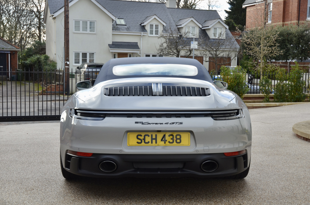 Porsche 911 Carrera 4 GTS Cabriolet gallery image 10
