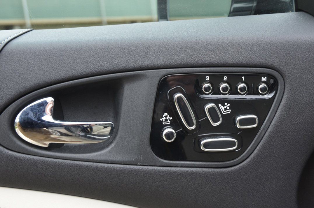 Jaguar XK 5.0 Portfolio Auto gallery image 41