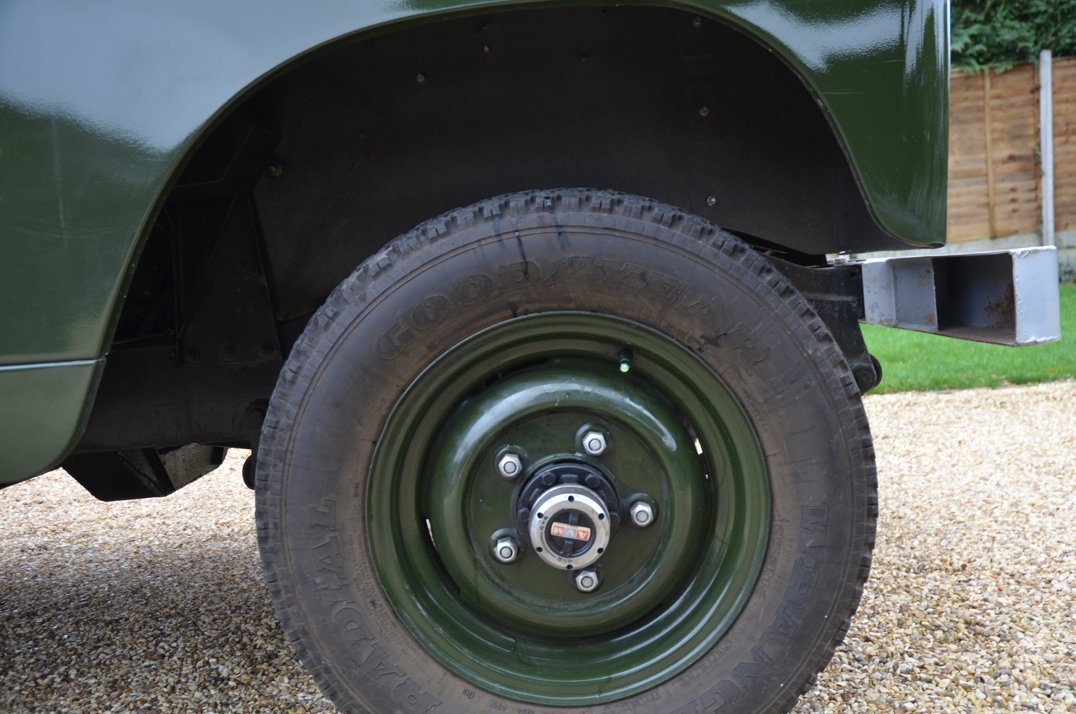 Land Rover Series II gallery image 23