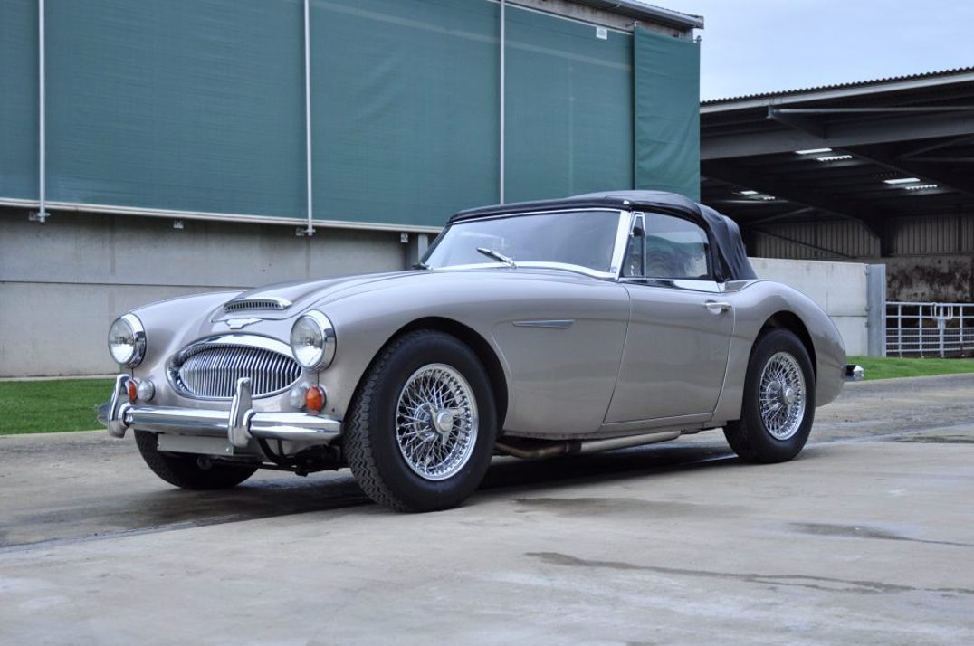 Austin Healey 3000 MIII BJ8 Convertible gallery image 1