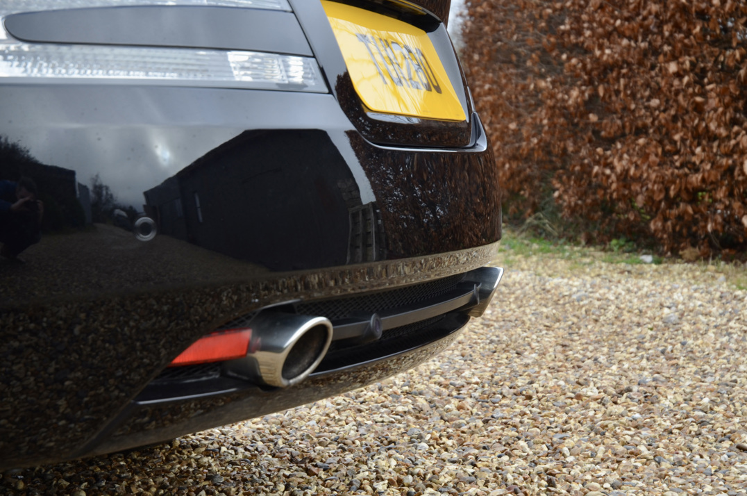 Aston Martin  Db-9 Manual gallery image 14