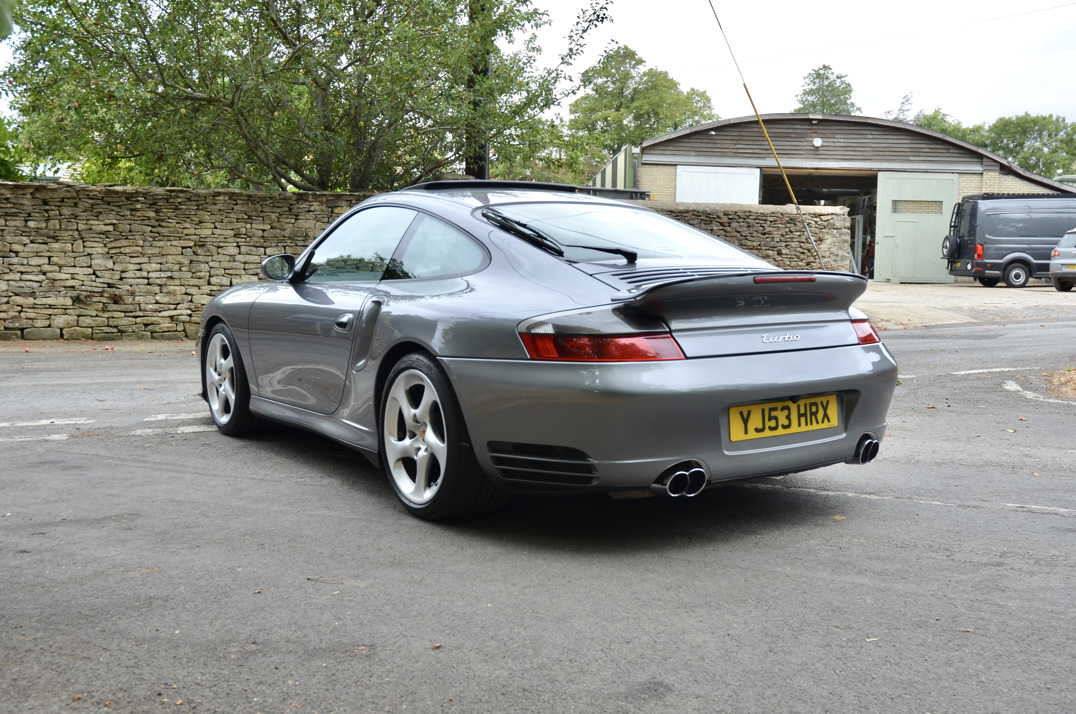 Porsche 911 (996) Turbo manual gallery image 9