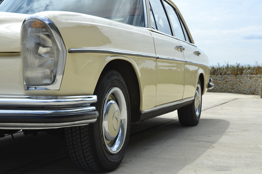 Mercedes W108 280 SE. gallery image 10