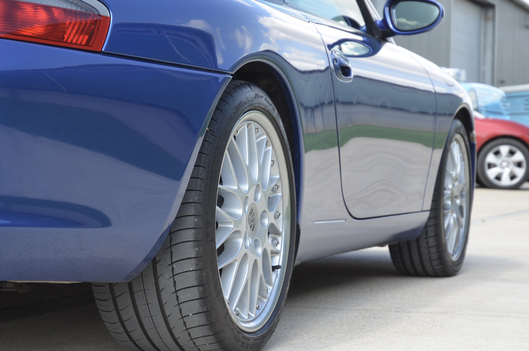 Porsche 911-996 Carrera Manual .. gallery image 15