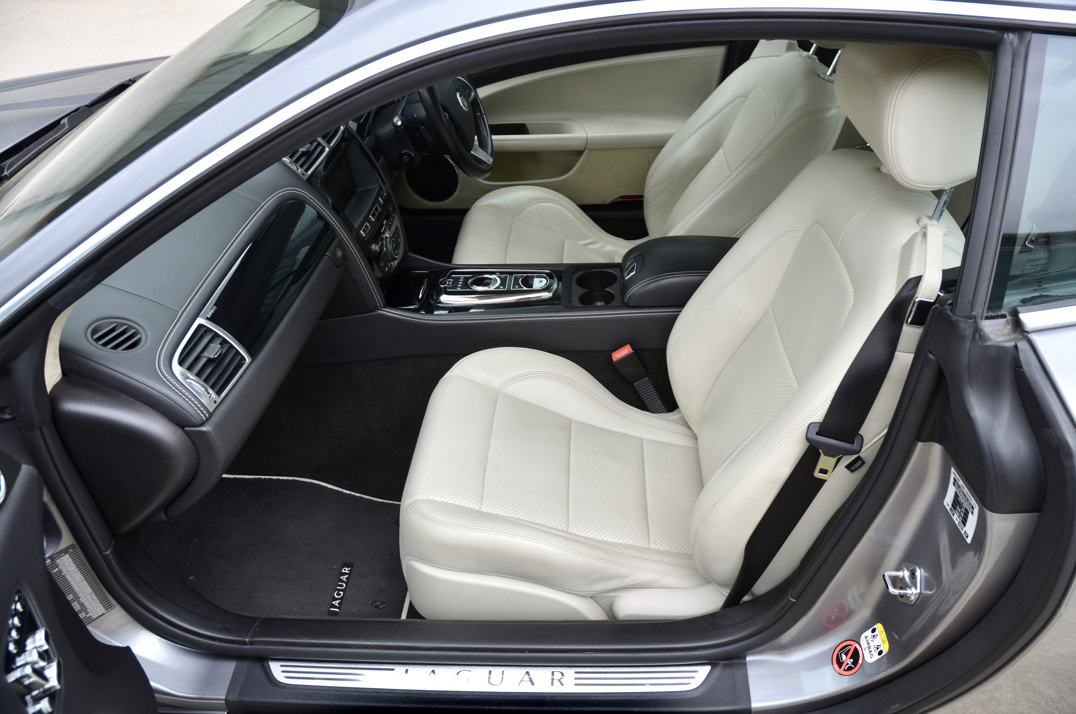 Jaguar XK 5.0 Portfolio Auto gallery image 36